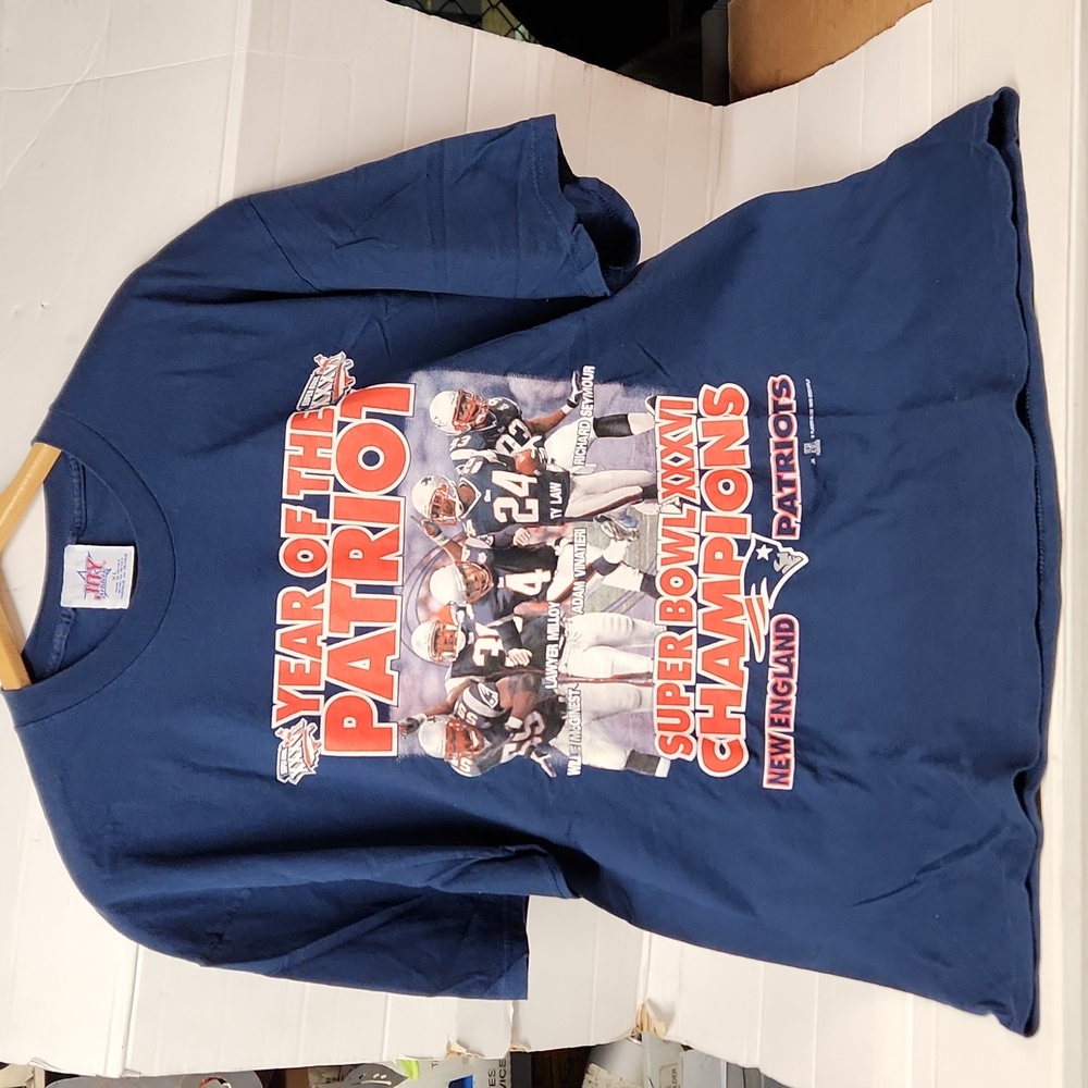 EUC 2002 Joy Athletic Superbowl XXXVI Year of the NE Patriots Men's sz XL Tshirt